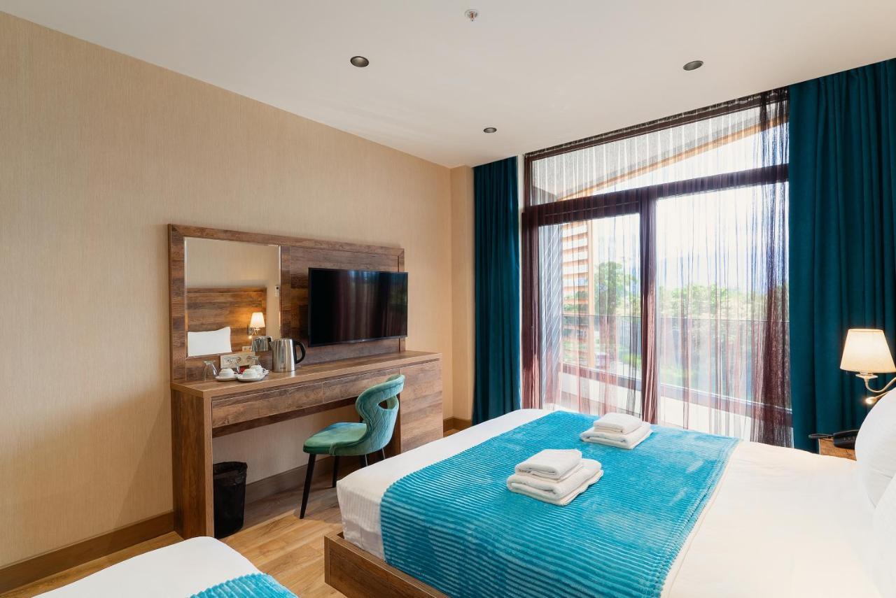 Cozy Loft Hotel Batumi Exterior photo